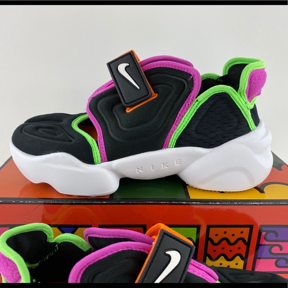 NEW Nike Aqua Rift Fire Pink With Socks - Picture 8 of 15